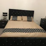 Luxury Kingsize Bedroom With Private Bathroom