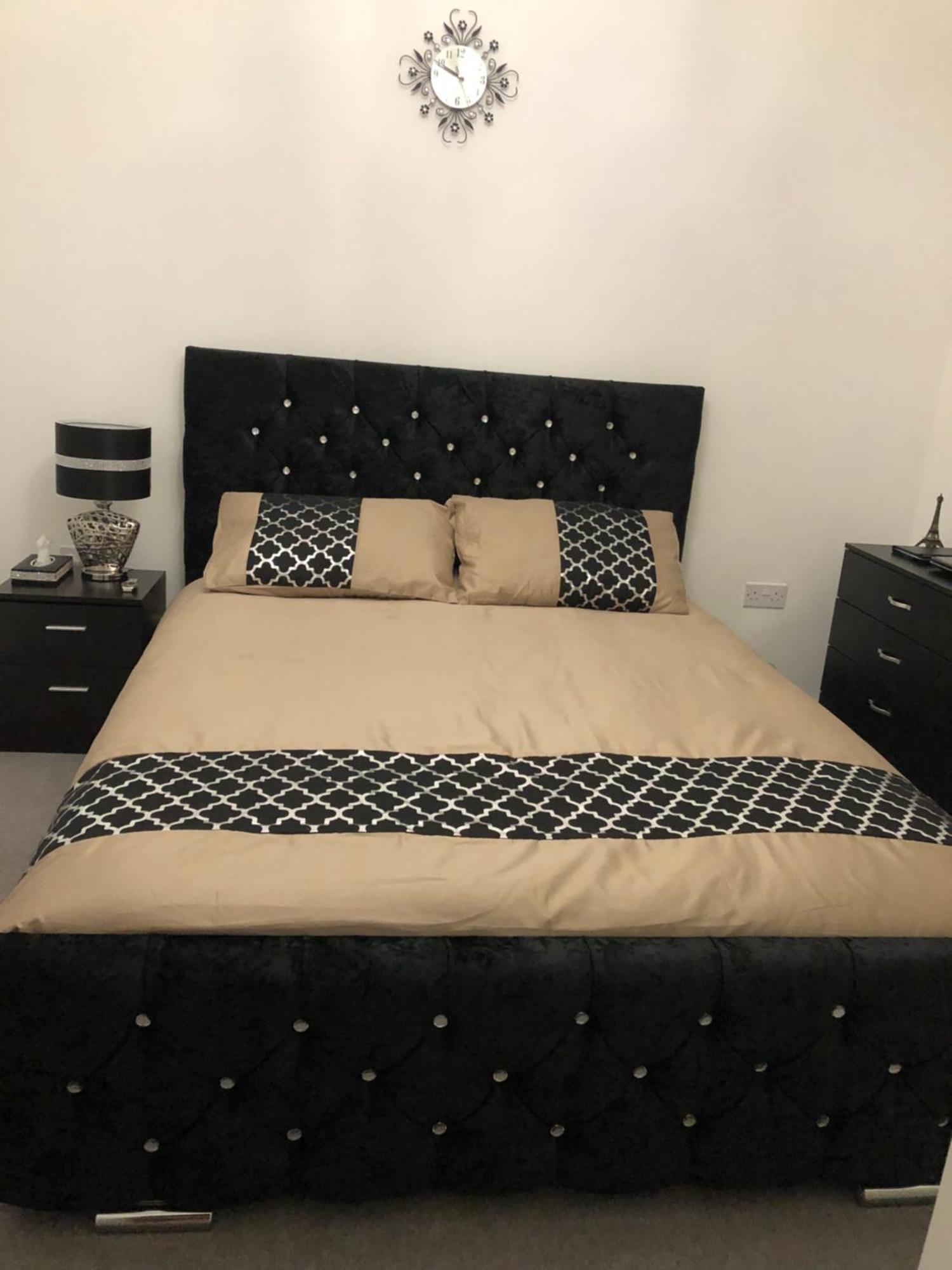 Luxury Kingsize Bedroom With Private Bathroom *